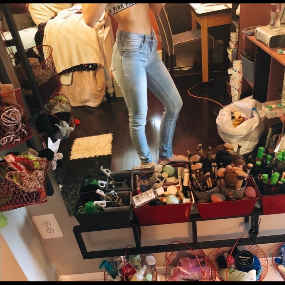 Jeans - Picture 8 of 9